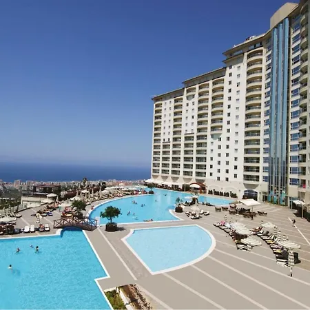 아파트 Gold City Best Location 카기켁